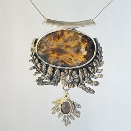 Collier avec pierre Agate Œil de Tigre monté en Argent 925