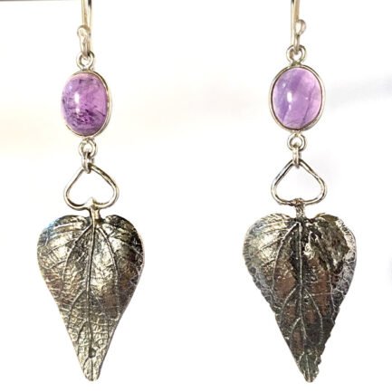 Boucles d’oreilles en argent 925 serties d’améthyste.